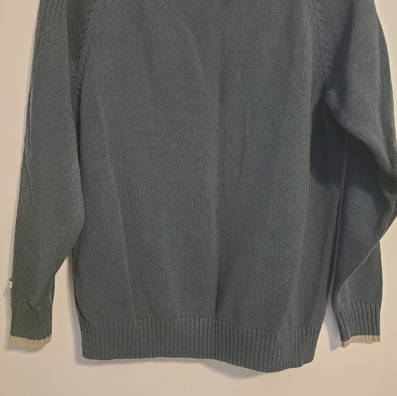 Columbia | Men's Cozy Gray V-Neck Knit and Ribbed Sweater (Size Large) - Picture 12 of 13